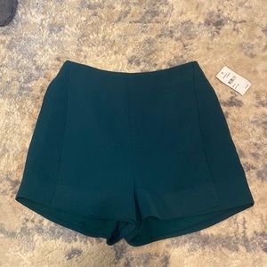 Green pleat front C/Meo Collective shorts size small
